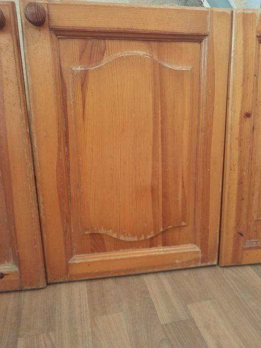 Вратички за шкафове,масивни, от чам.Чекмеджета без чела-шперплат/фазер