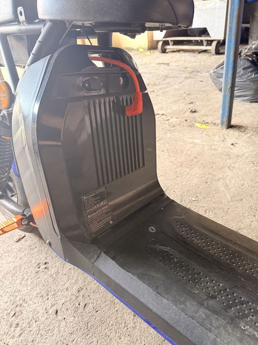 Scuter electric fara permis