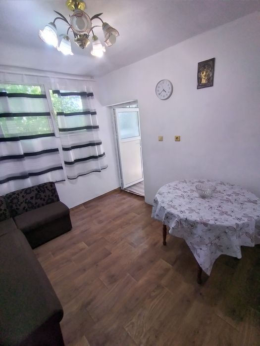 Дава се под наем Двустаен апартамент в Варна, Цветен квартал - 45 кв.м за 229.5 € - Снимка #2