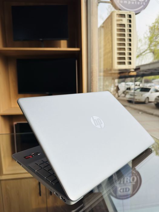HP Laptop 15s-eq2223AU Ryzen 5 5500U