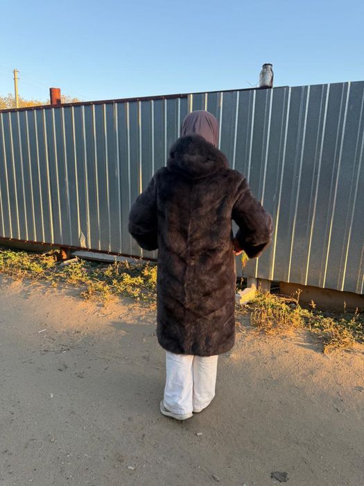Продам шубу б/у в отличном состаянии