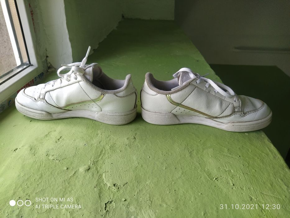 Кроссовки Adidas для девочки