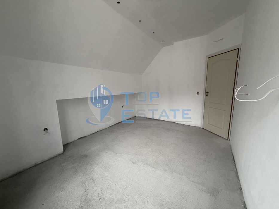 Продава се Тристаен апартамент в Велико Търново, Център - 126 кв.м за 1961 €/кв.м - Снимка #6