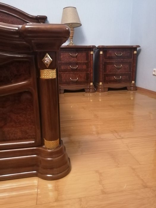 Продам спальный гарнитур Италия