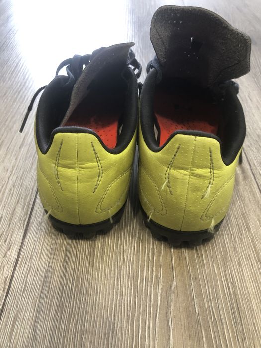 Продам сороконожки Adidas оригинал