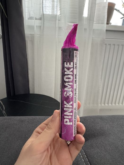 Fumigena roz Pink Smoke gender reveal