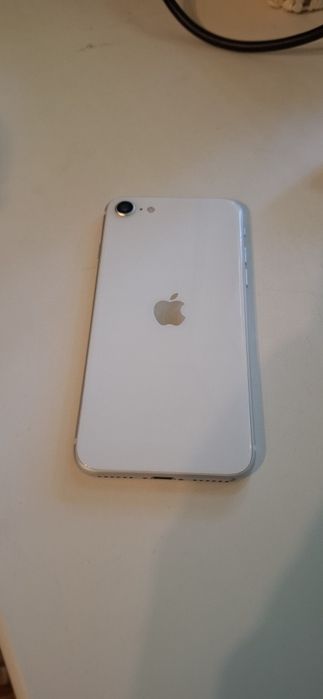 Iphone se 2(2020) на 128гб