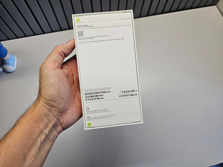 ПРОДАМ iPhone 17 Pro MAX 512GB SILVER / SIM+eSIM. Абсолютно НОВОЕ