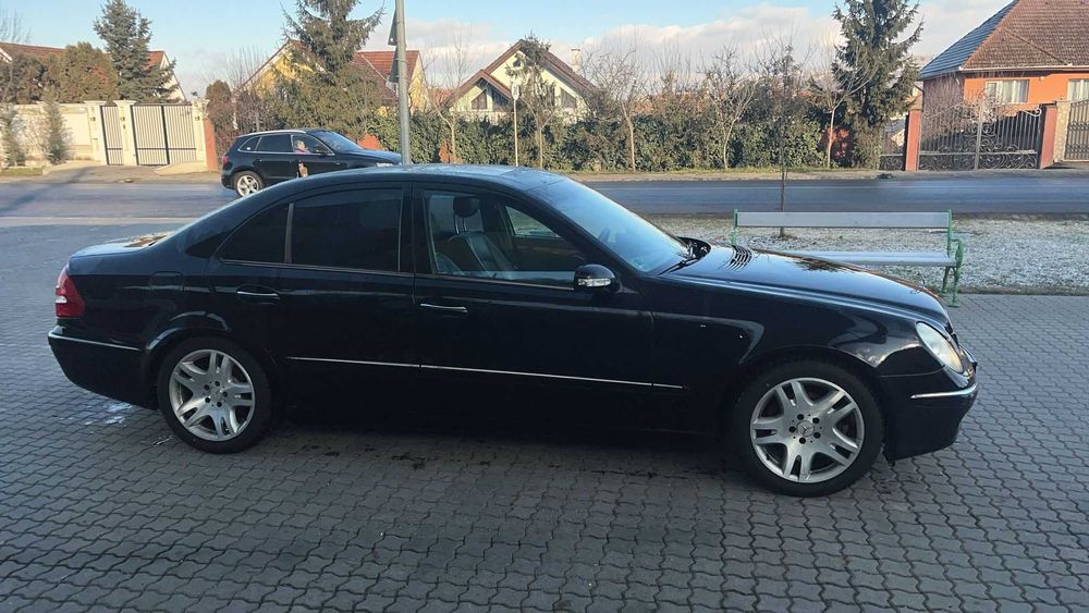 vând Mercedes E 320 cdi automat, 2005 .Se poate și schimb