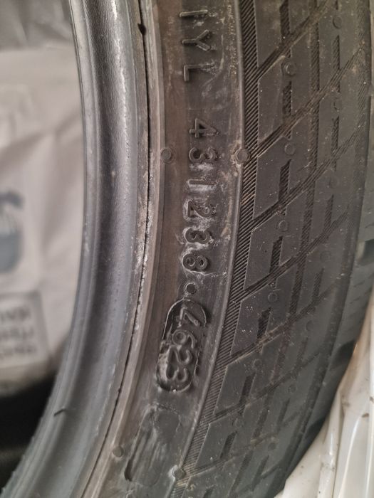 Автомобилни зимни гуми 225/45 R18