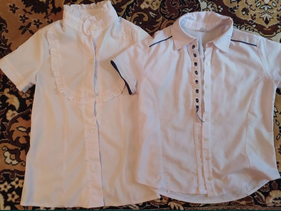 Продам школьные блузки