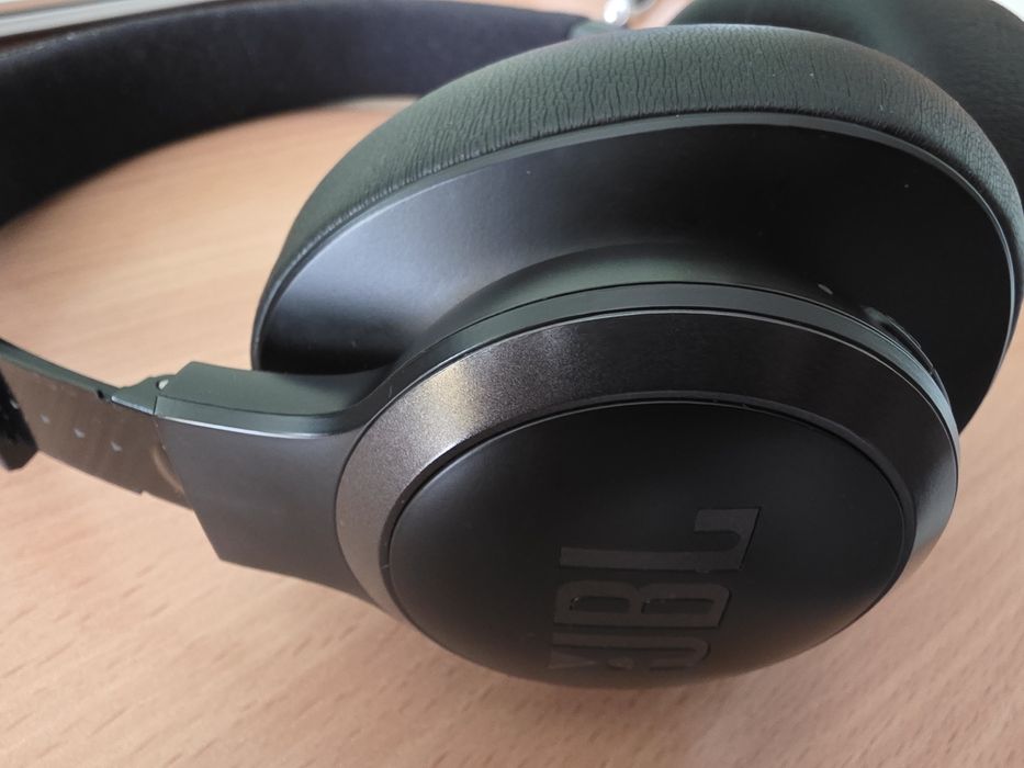 Продам наушники JBL LIVE 770NC