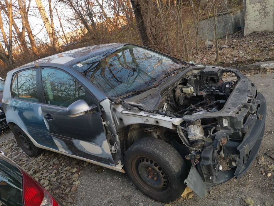 Голф 5 1.4 бензин на части само!