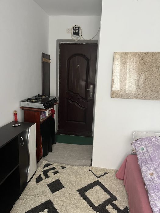 Garsoniera închiriat etaj 1, bloc E2, caracal