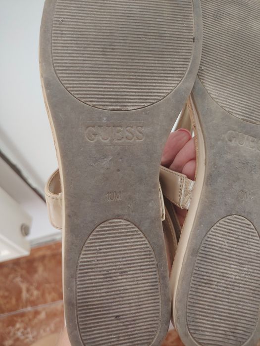 Sandale originale Guess