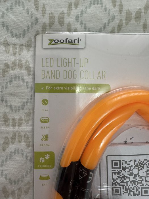 Zgarda luminoasa cu LED pentru caini