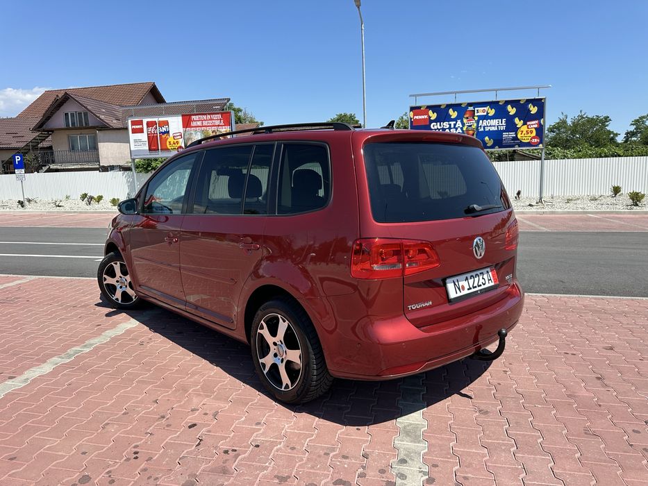 VOLKSWAGEN Touran 2013 — imagine 3