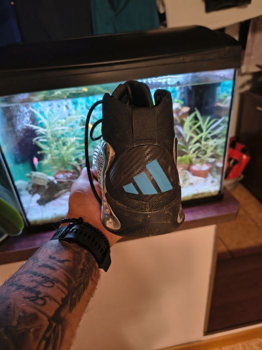 Vând adidas  Anthony Edwards 1
