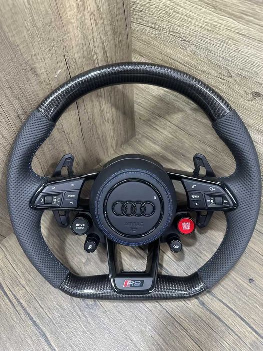 Audi Custom Спортен Волан – Персонализиран Дизайн!