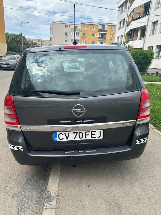De vanzare Opel Zafira 1,7