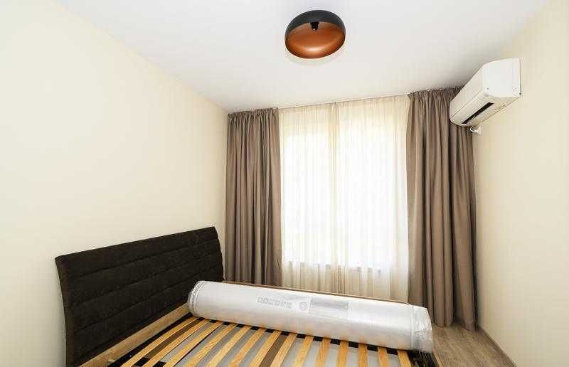 Уникален двустаен апартамент в Лазур