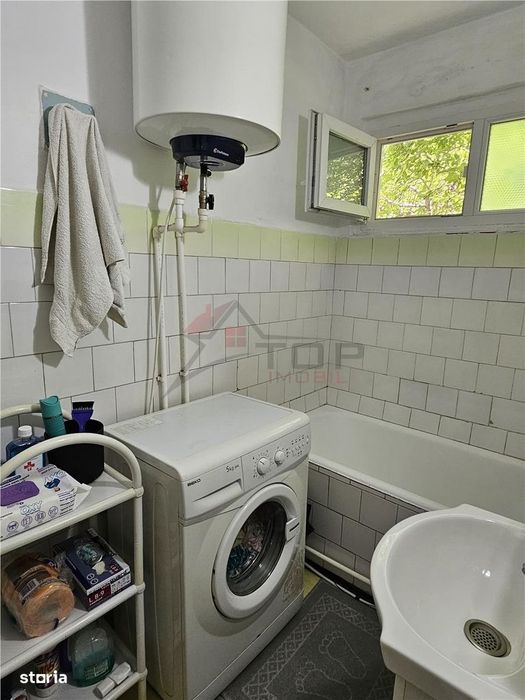 Apartament 3 camere semidecomandat, Podu Ros - Cantemir
