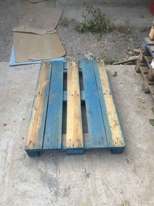 Kok Euro va xar xil turdagi paddonlar bor