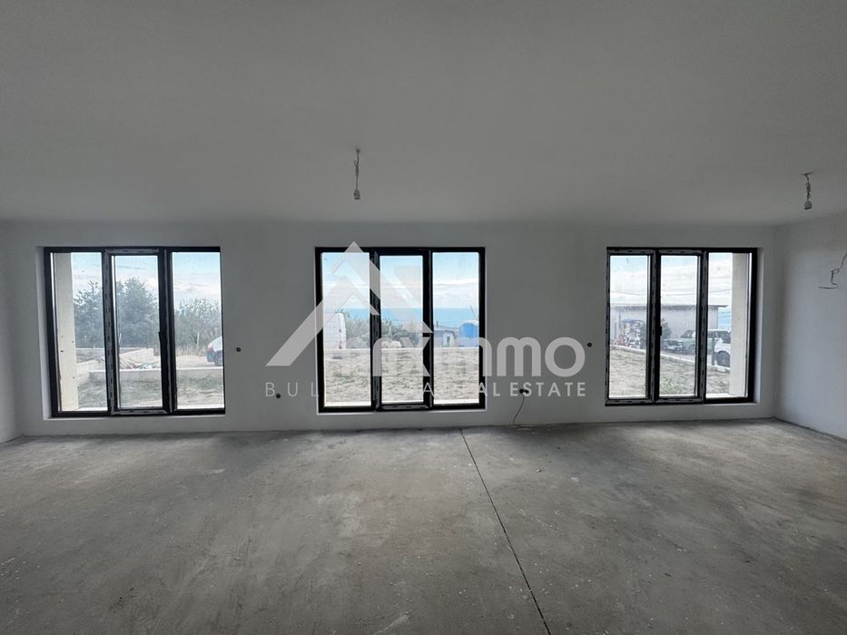 Къща в Варна-м-т Акчелар площ 180 цена 319900