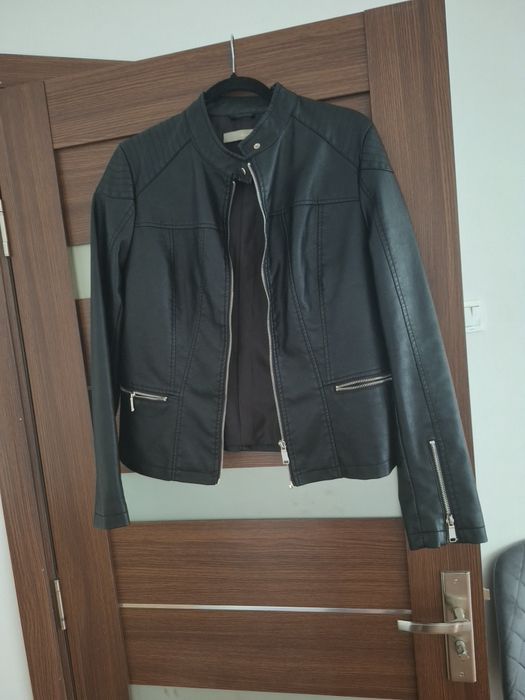 Greaca imitație piele.