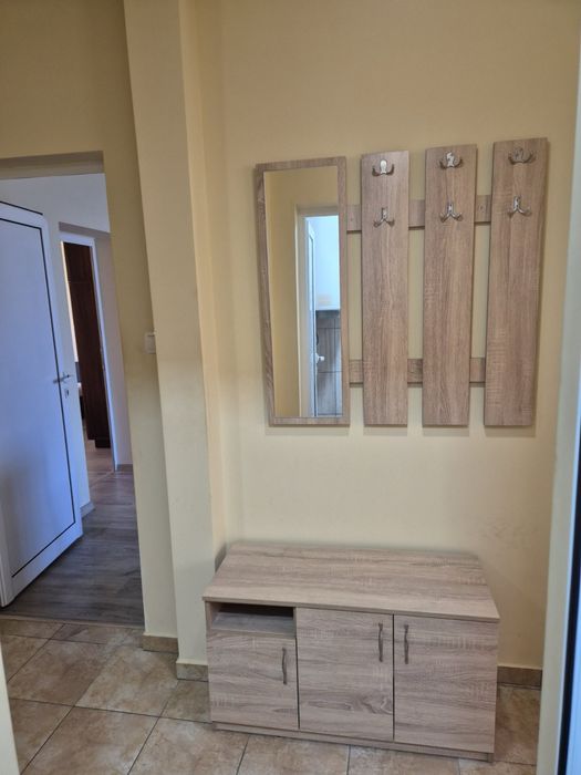 Дава се под наем Тристаен апартамент в Горна Оряховица - 90 кв.м за 330 € - Снимка #1