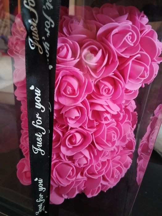 Мече от вечни рози