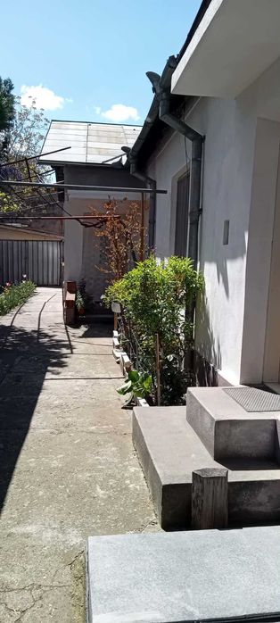 vand casa zona centrala