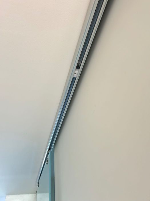 Стъклена плъзгаща система