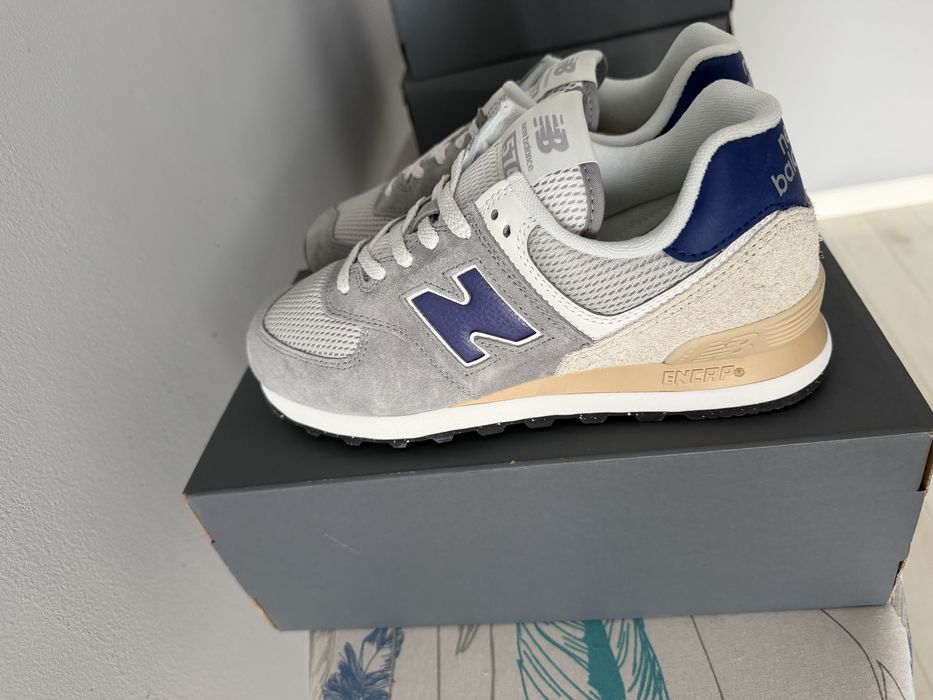 Кроссовки New Balance 6,5 39,5 размер новые 574