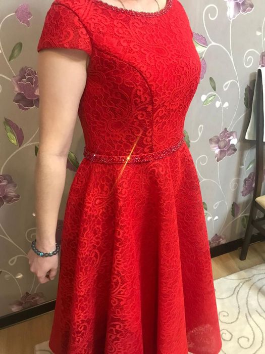 Платье в отличном состояни