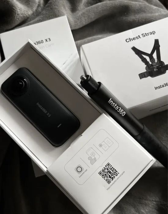 Экшн-камера Insta 360 x3 + Chest Strap