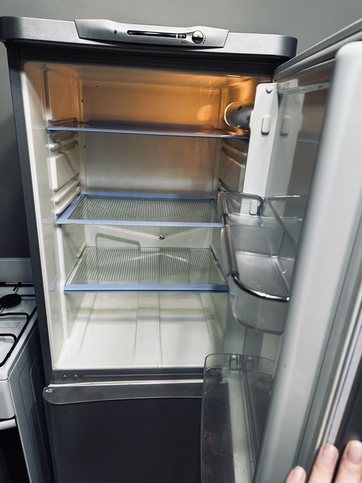 холодильник двухкамерный индезит