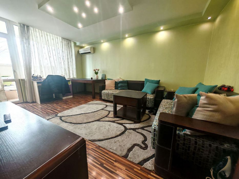 Продава се Тристаен апартамент в Бургас, Изгрев - 70 кв.м за 1181 €/кв.м - Снимка #4