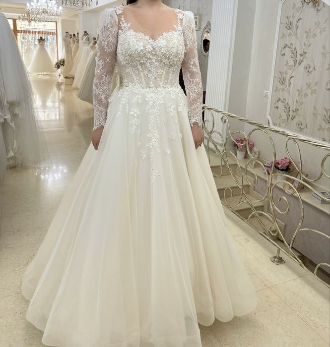 Vand rochie de mireasa Reina + voal