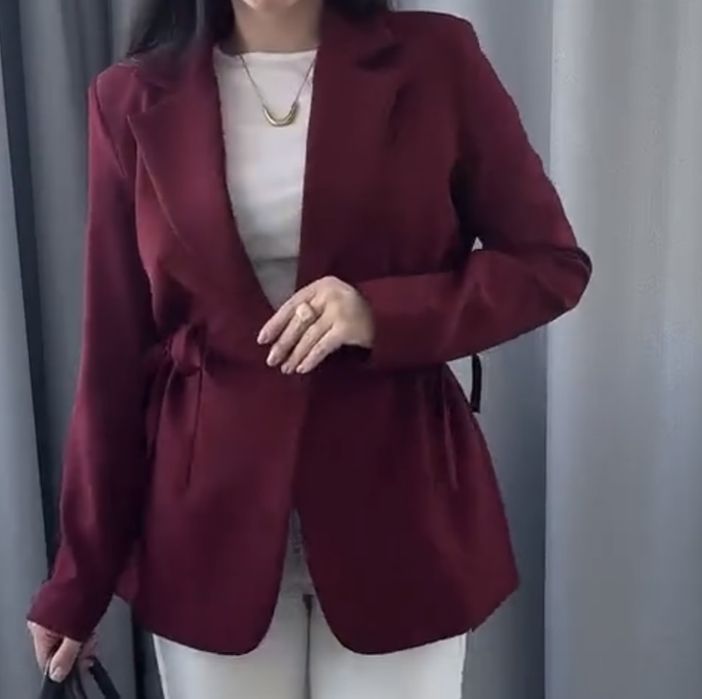 Пиджак бордовый приталенный