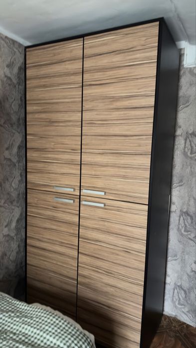 Шкаф плательный продам