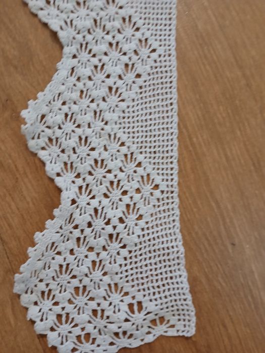 Памучна дантела,плетена на една кука.