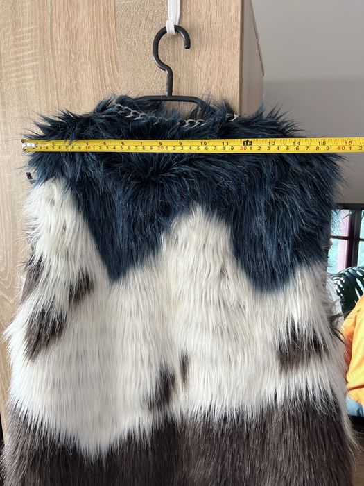 Нов елек на GUESS от Канада размер М