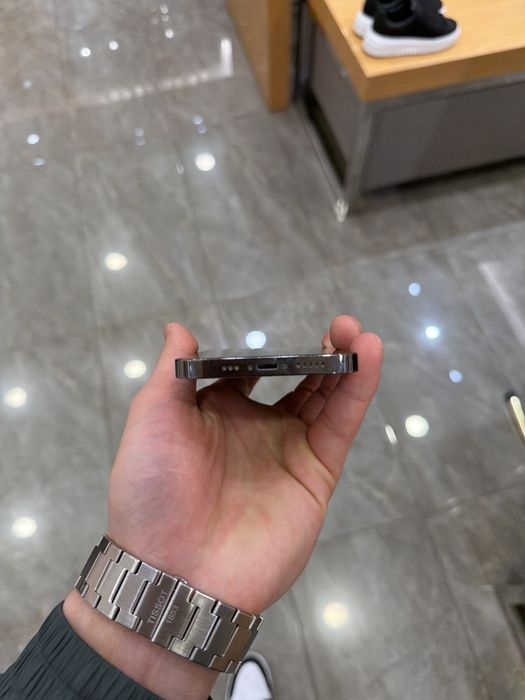 Продаю Iphone 13pro в оригинале