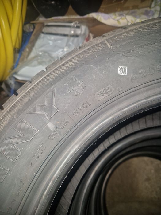 Anvelope Noi de Iarna SUNNY 205/65 R16C