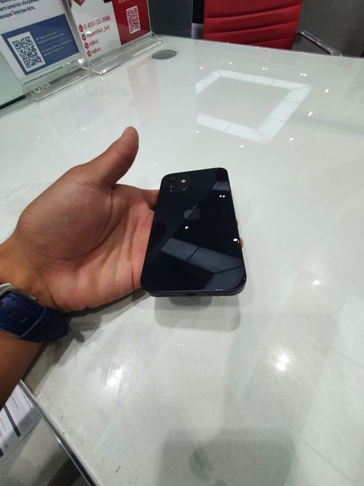 Iphone 12.  128 gb 82%