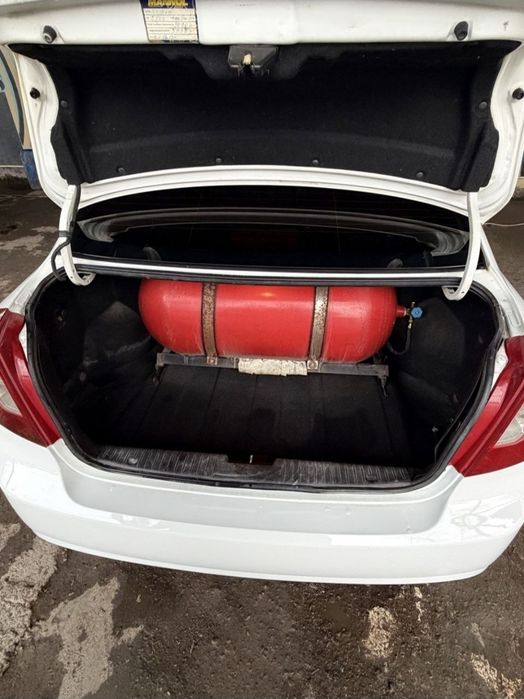 Lasetti.  Ласетти