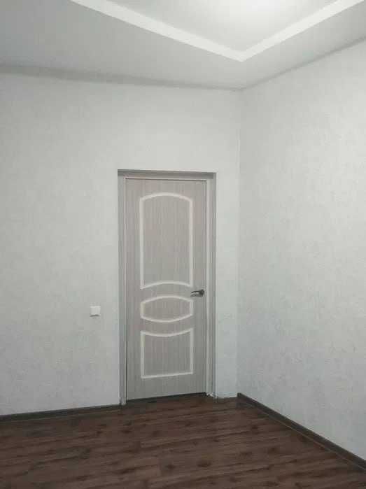 Продаётся 1-комнатная квартира (26 м²) на цокольном, Юнусабад рынок !