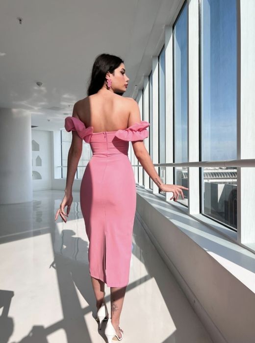 Красива дамска рокля