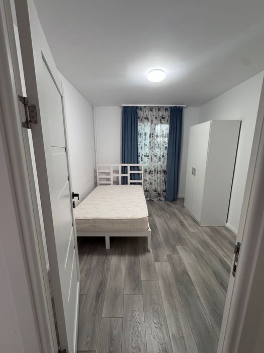 Apartament 3 camere  de închiriat
